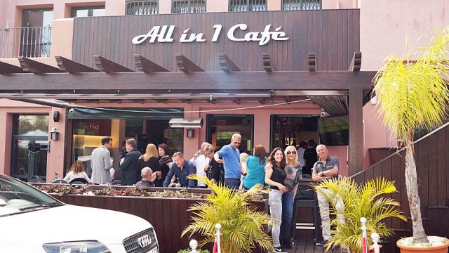 Hitman & Her at All in 1 Cafe