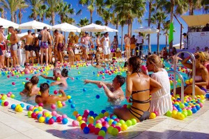 Ibiza-Party-Nikki-Beach-45